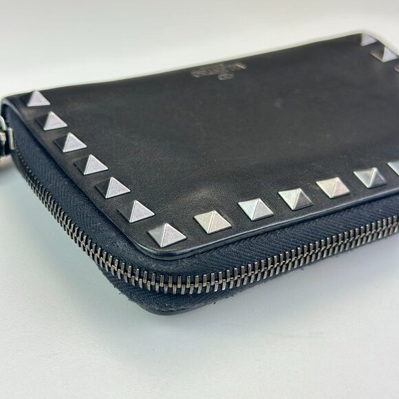 Valentino Black RockStud Wallet - Picture 3 of 6